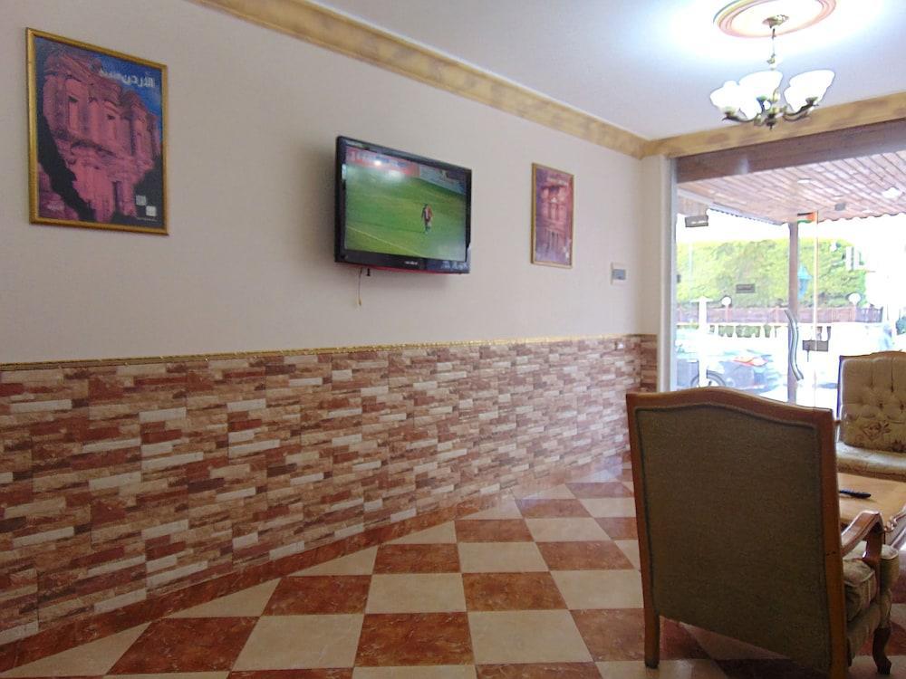 al nujoom hotel suites