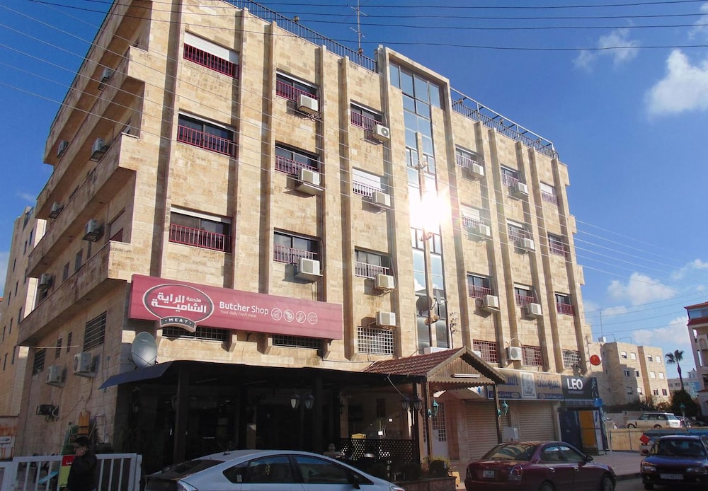 al nujoom hotel suites