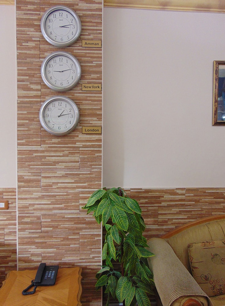 al nujoom hotel suites