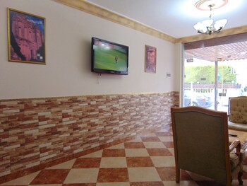 al nujoom hotel suites