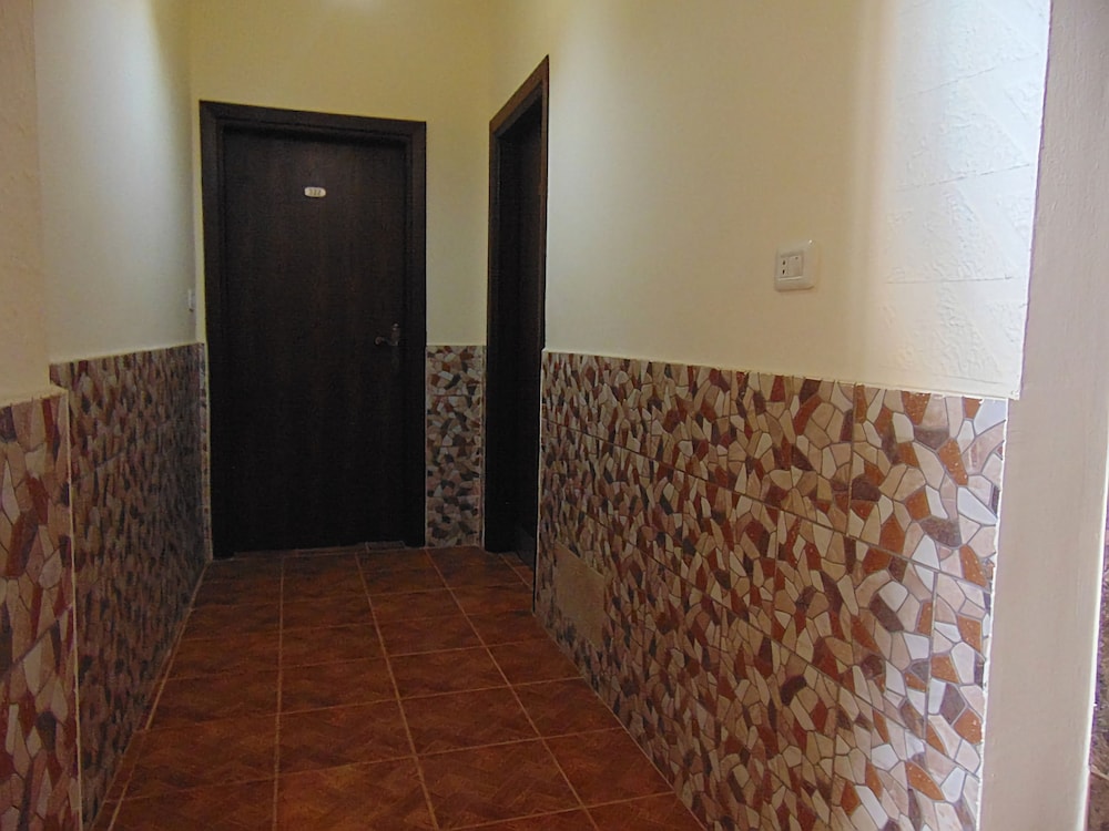 al nujoom hotel suites