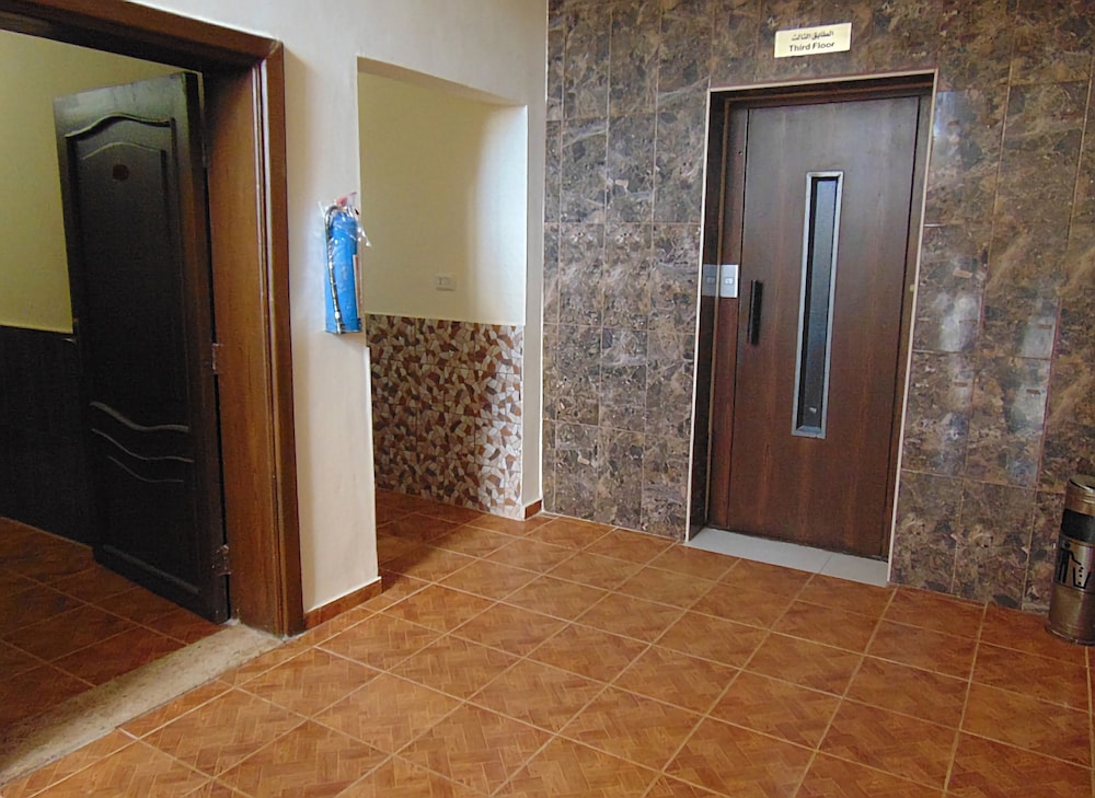 al nujoom hotel suites