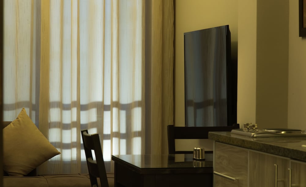 shams al weibdeh hotel apartment