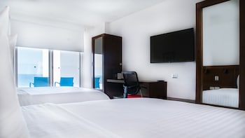 park inn by radisson mazatlan