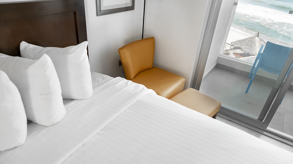 park inn by radisson mazatlan