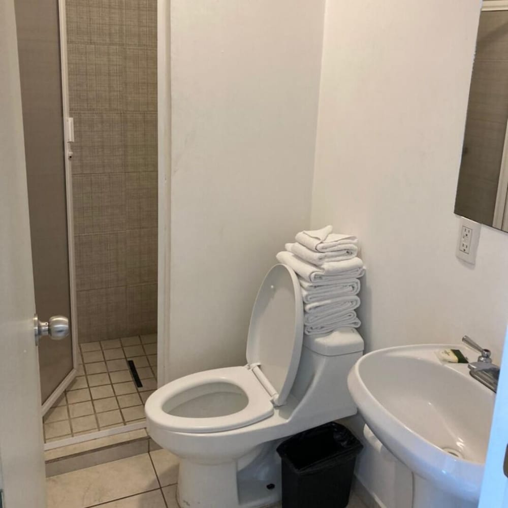 container inn hotel aeropuerto