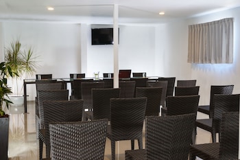 container inn hotel aeropuerto