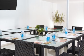 container inn hotel aeropuerto