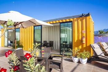 container inn hotel aeropuerto