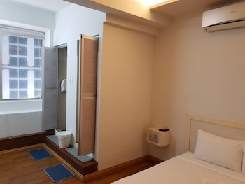 travelogue kl hostel