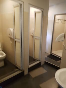 travelogue kl hostel