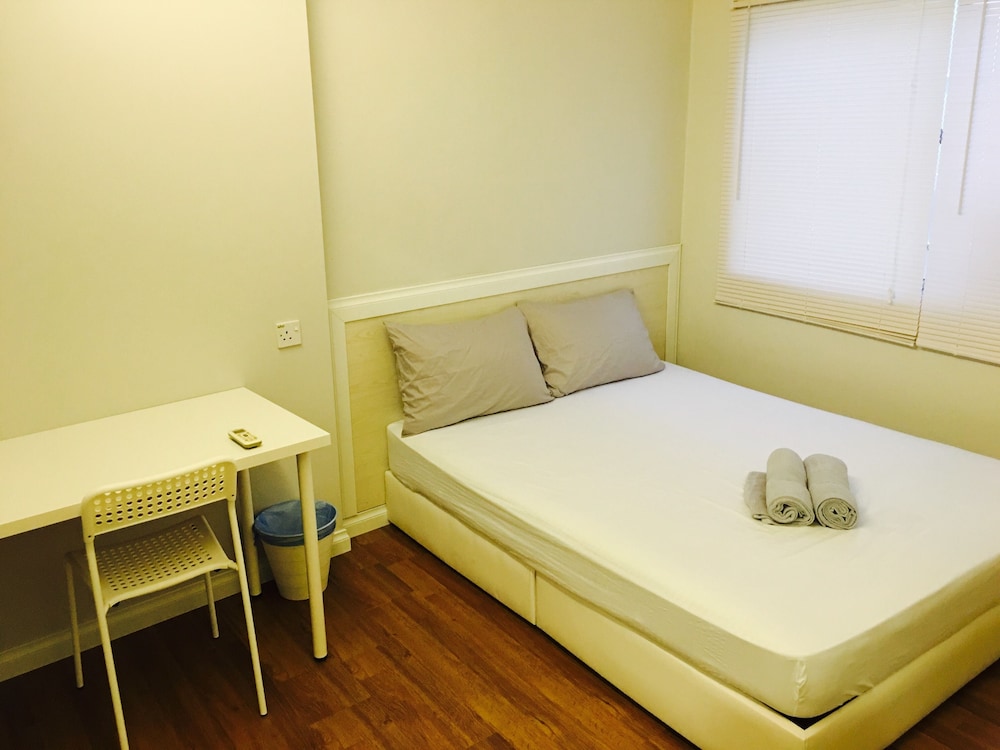 travelogue kl hostel