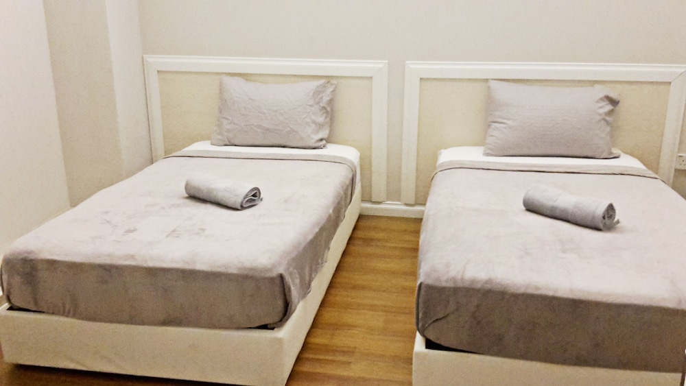 travelogue kl hostel