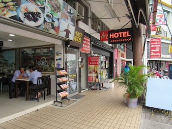 fast hotel idaman near to iium kl