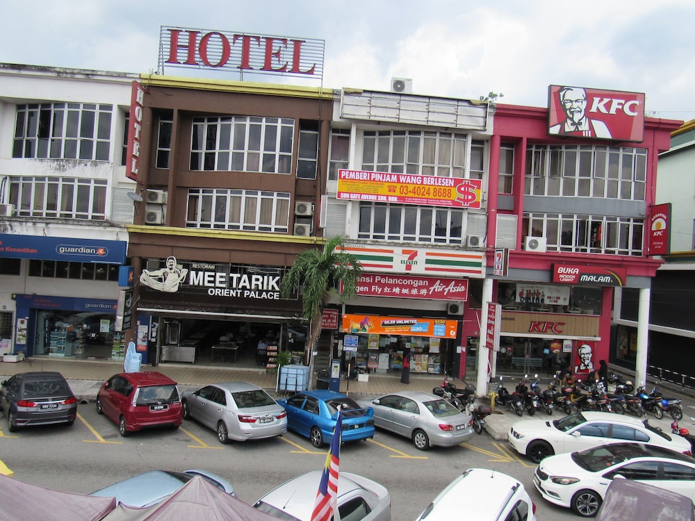 fast hotel idaman near to iium kl