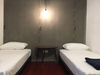 the frame guesthouse hostel