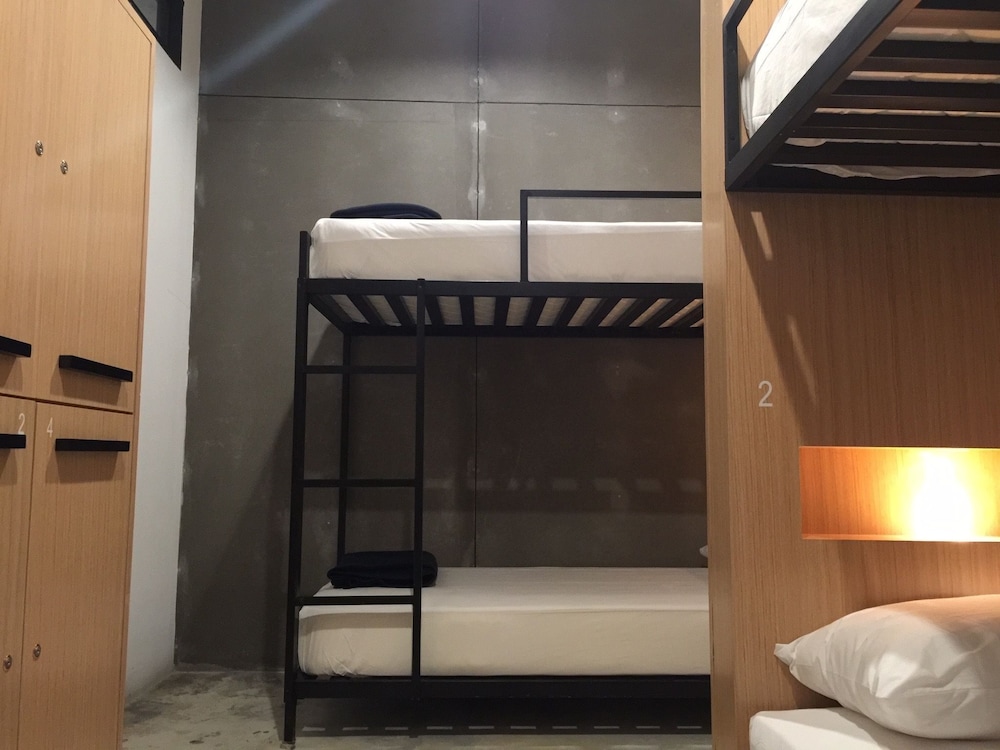 the frame guesthouse hostel