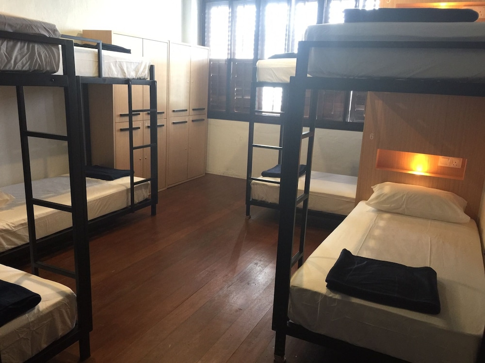 the frame guesthouse hostel