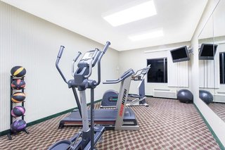 days inn and suites by wyndham seaford