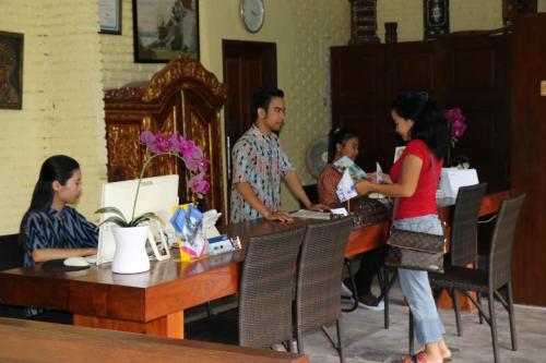 puri bunga senggigi