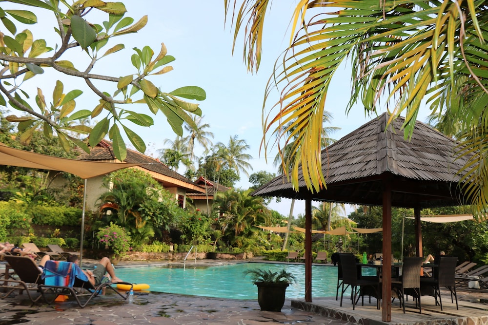 puri bunga senggigi