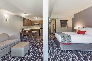 Microtel Inn & Suites By Wyndham Oyster Bay,Duncan>>British Columbia,2.5 star