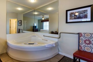 hilton vacation club the falls village branson