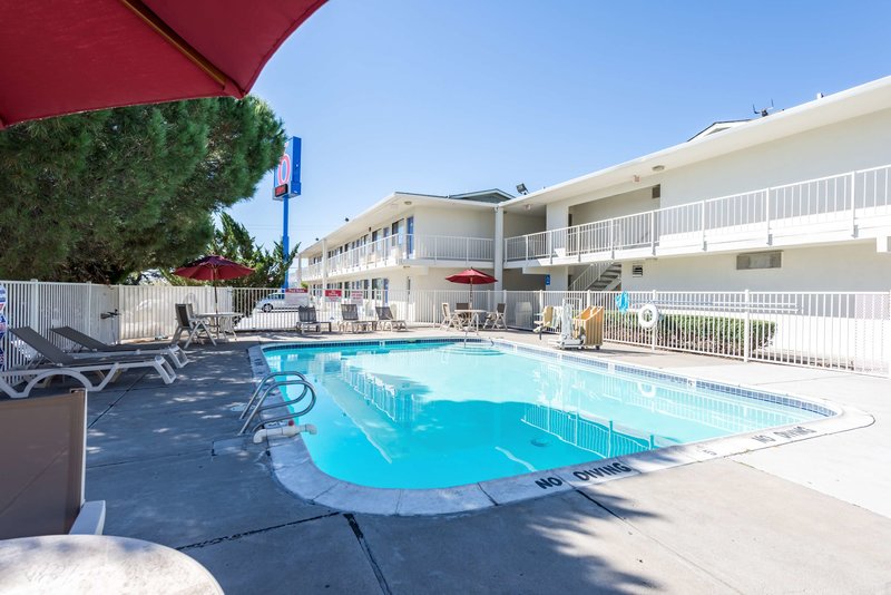 motel 6 reno