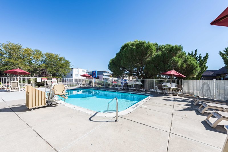 motel 6 reno