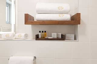 hotel tesla smart stay