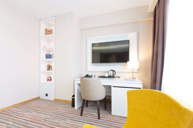 hotel tesla smart stay