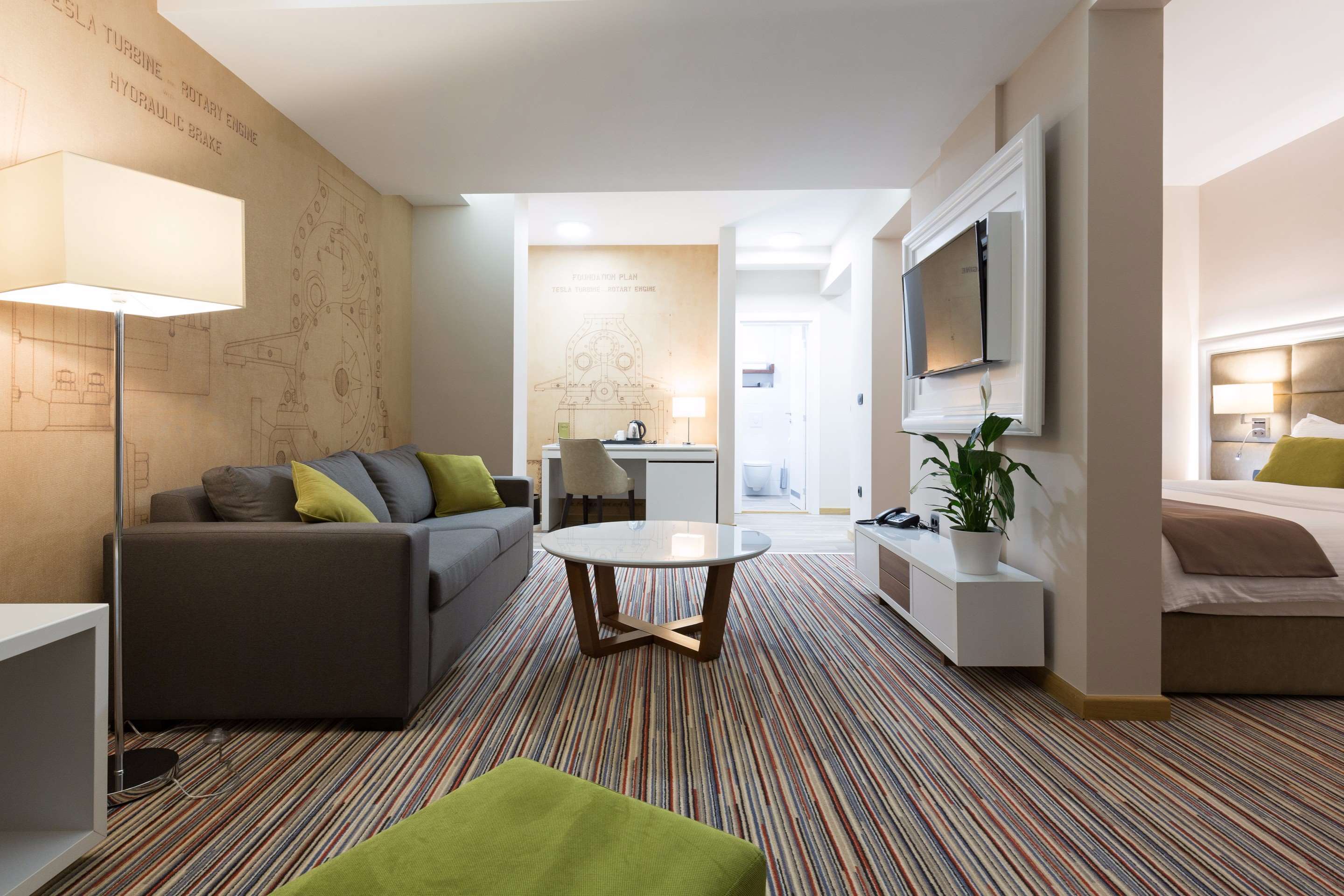 hotel tesla smart stay