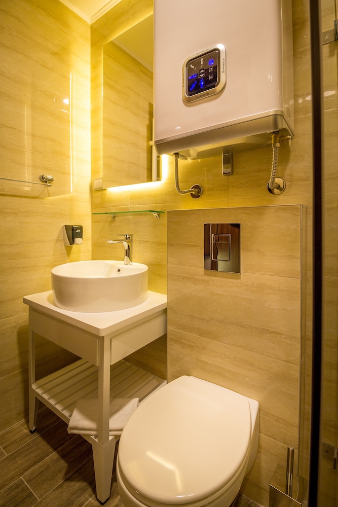 privilege suites by central park