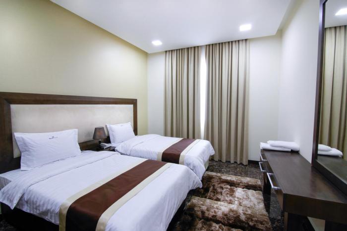 belle tower luxury apartments
