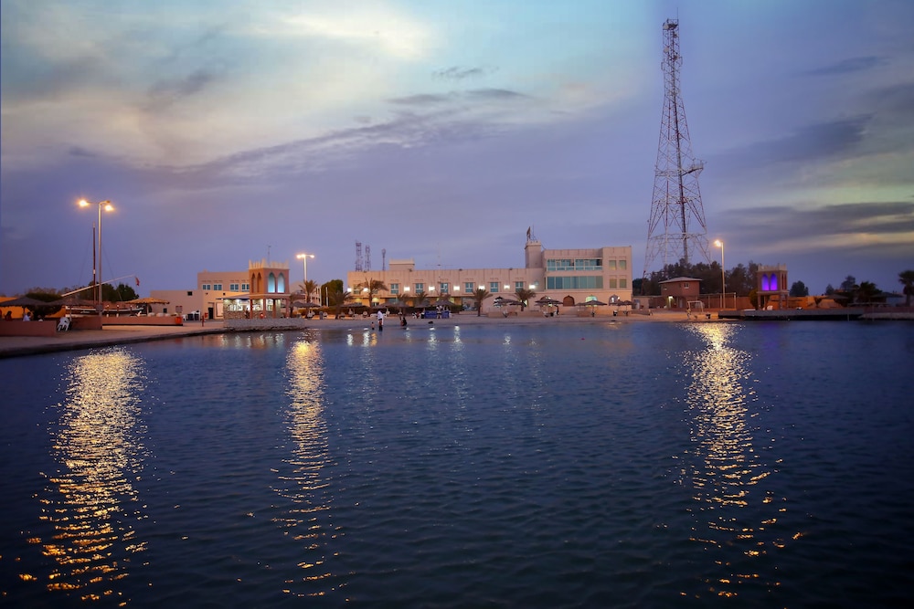 bahrain beach bay resort