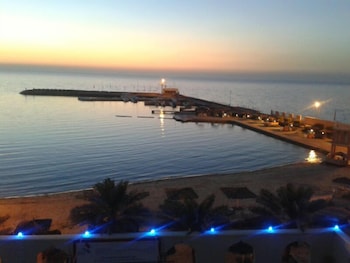 bahrain beach bay resort