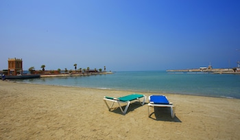 bahrain beach bay resort