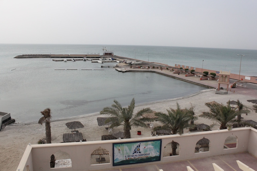 bahrain beach bay resort