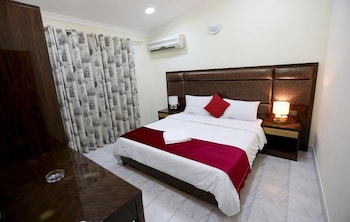 bahrain beach bay resort