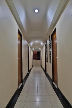 harrys hotel bar and restaurant