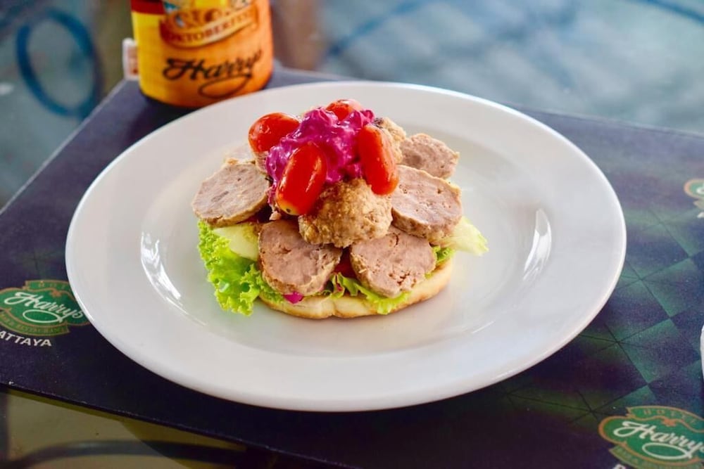 harrys hotel bar and restaurant