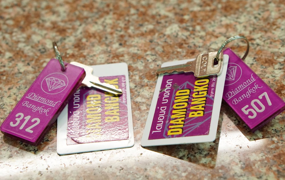 diamond bangkok apartment