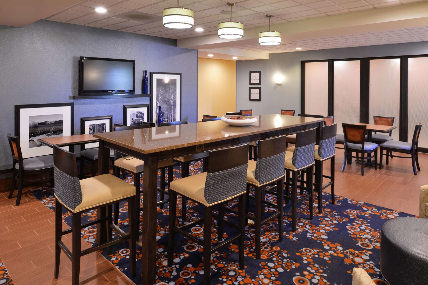 hampton inn utica