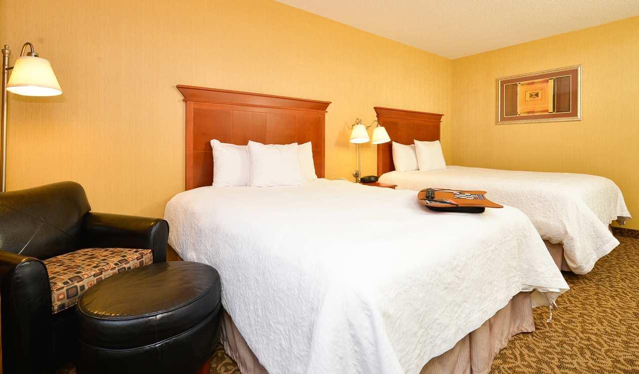 hampton inn utica