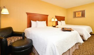 hampton inn utica