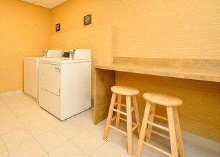 hampton inn utica