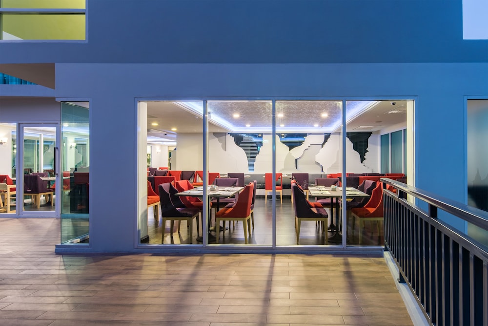 anajak bangkok hotel