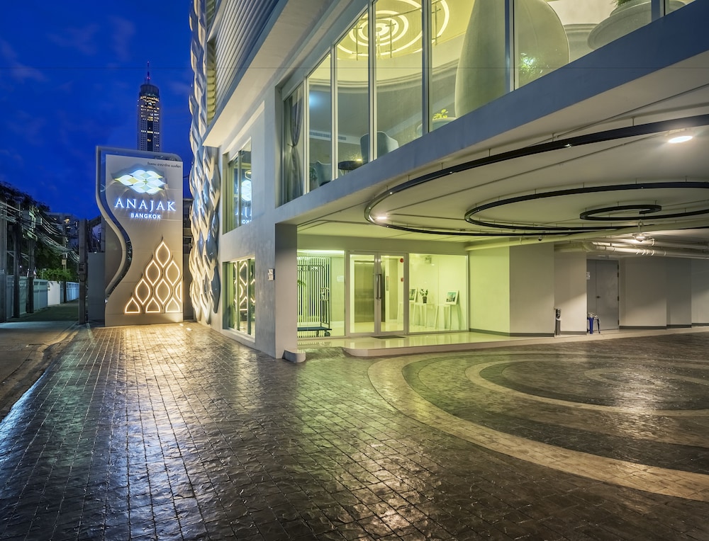 anajak bangkok hotel