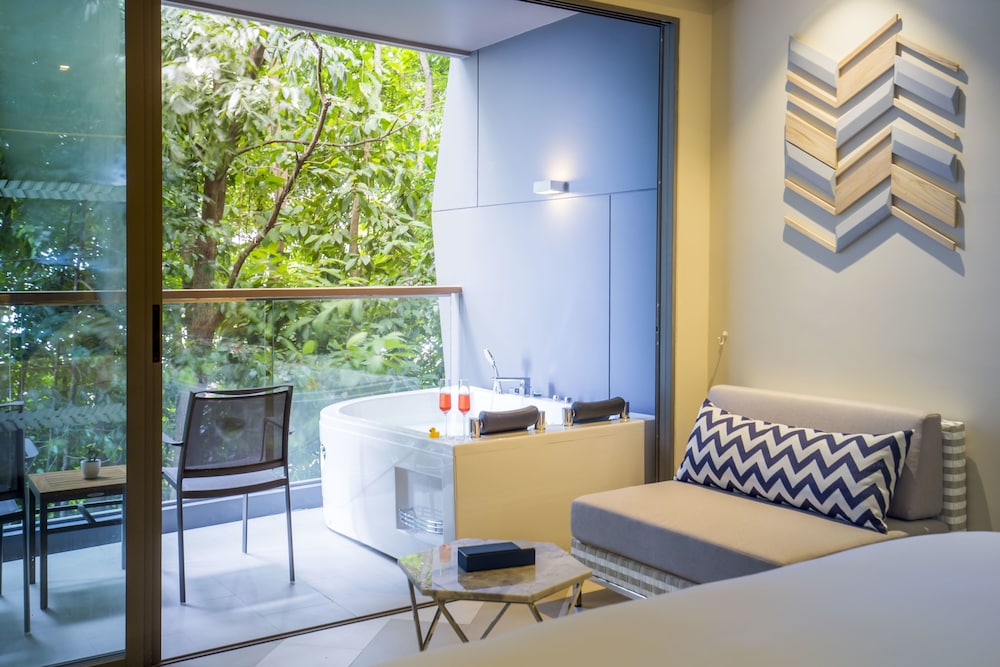 The Sis Kata Resort - Adult Only,Karon Beach>>Karon,5 star