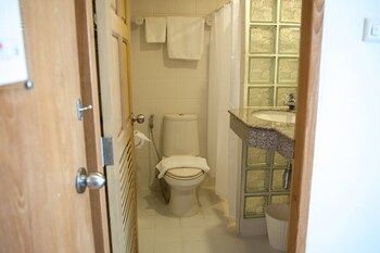 lido beach hotel pattaya